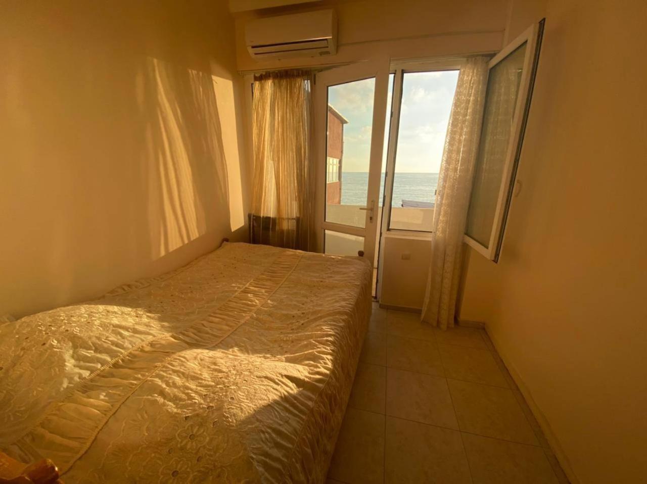 Guest House Orange Kobuleti Ngoại thất bức ảnh