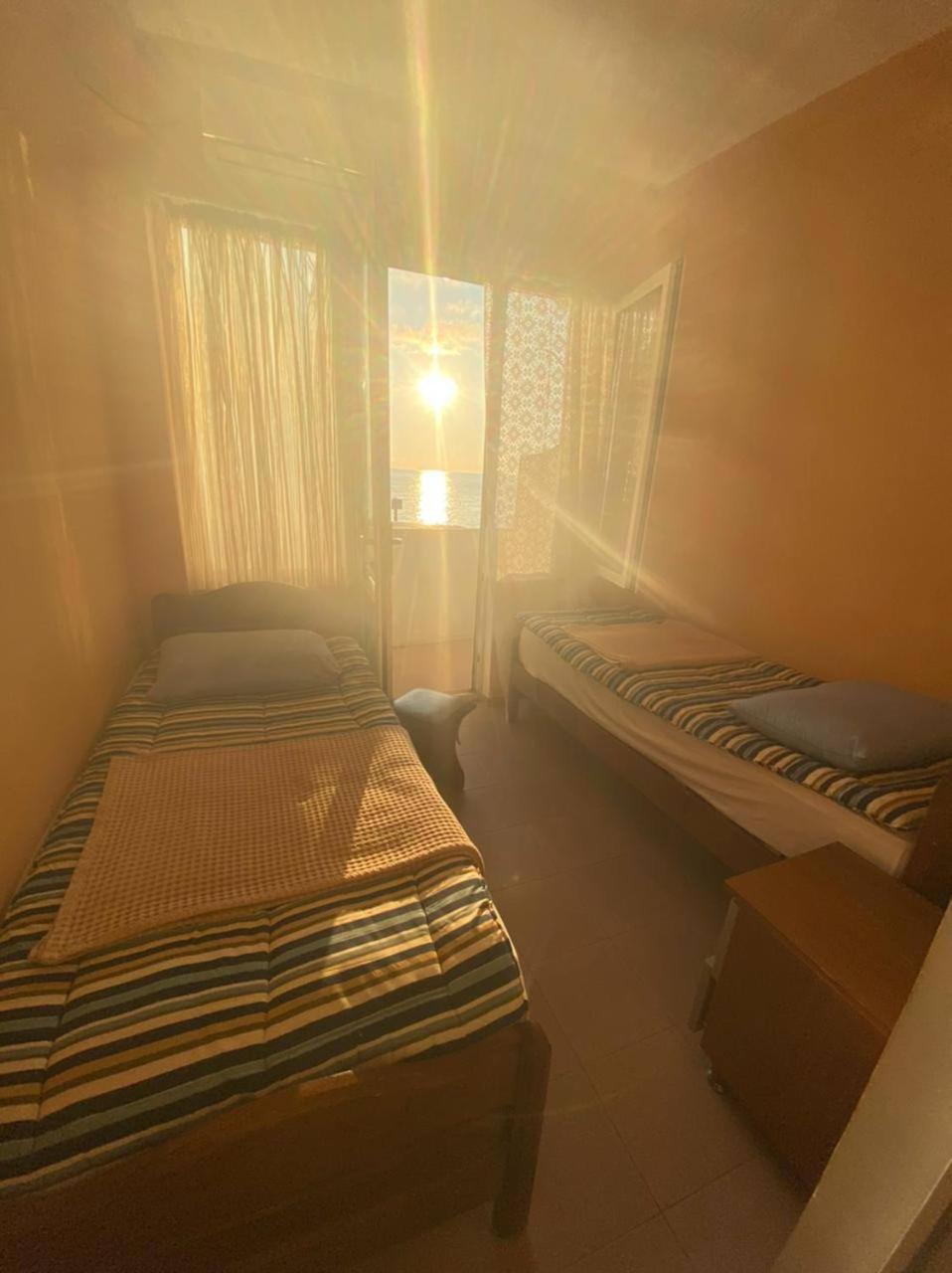 Guest House Orange Kobuleti Ngoại thất bức ảnh